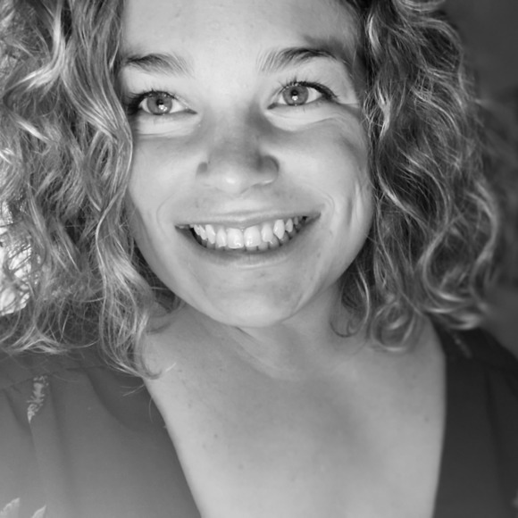 Meet your Posher, Rachel - Picture 1 of 1